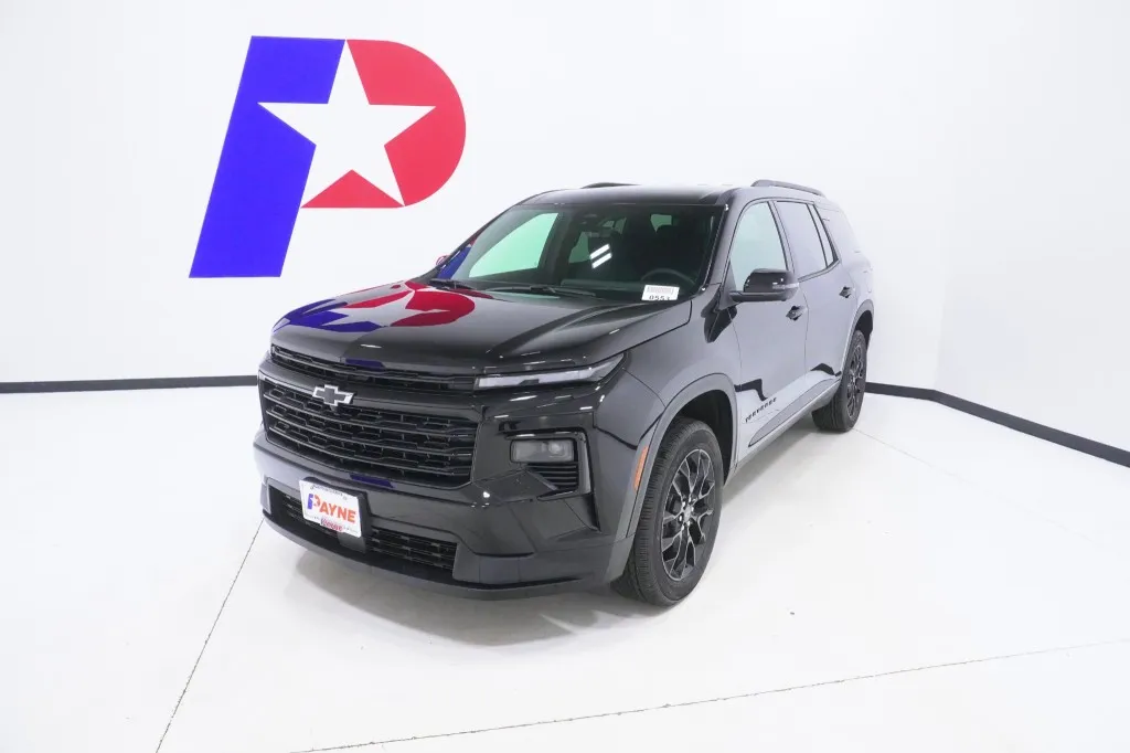 2026 Chevrolet Traverse LT's photo