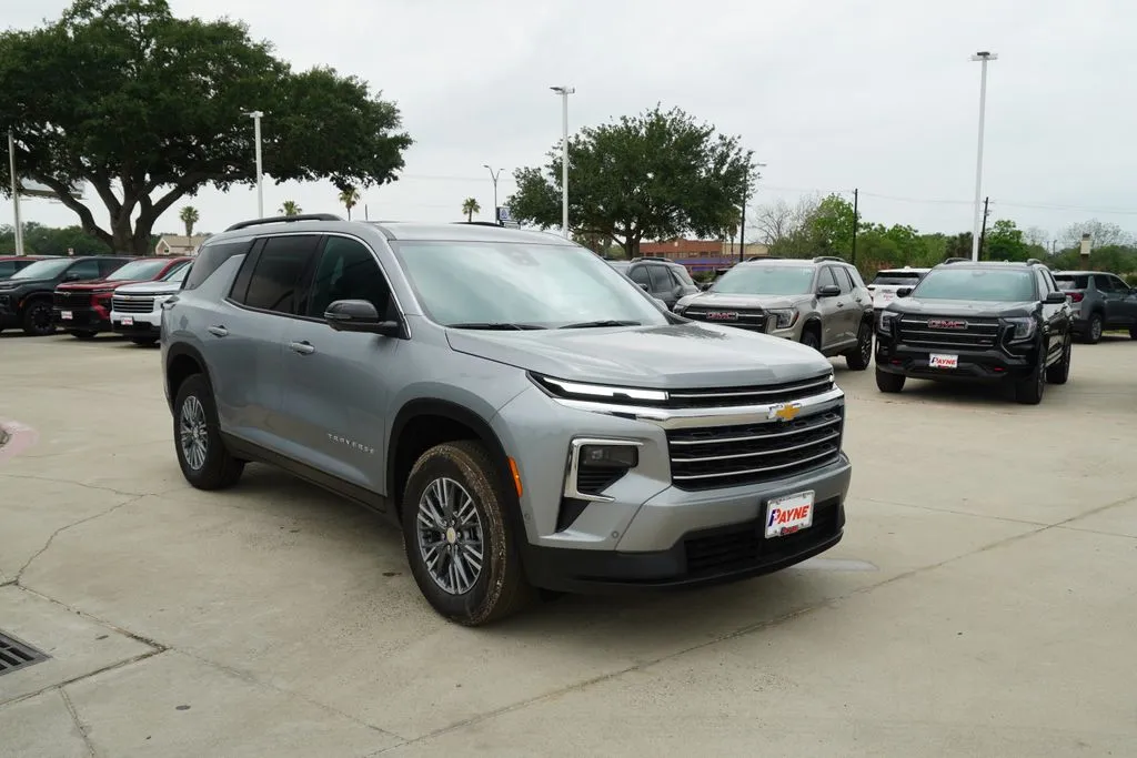 2026 Chevrolet Traverse FWD LT