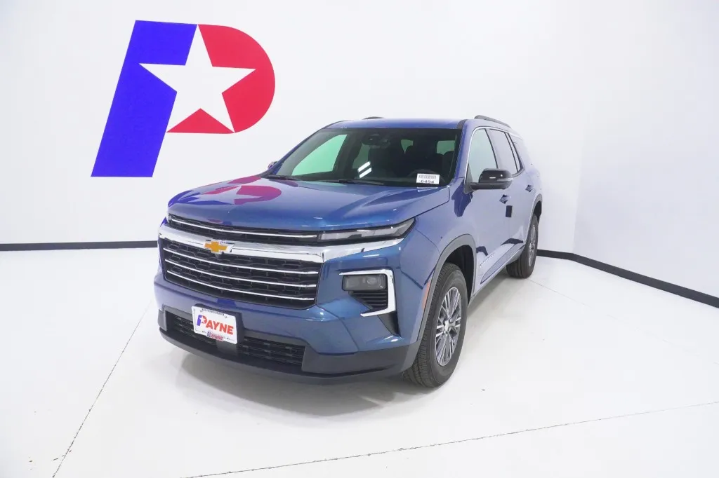2026 Chevrolet Traverse FWD LT
