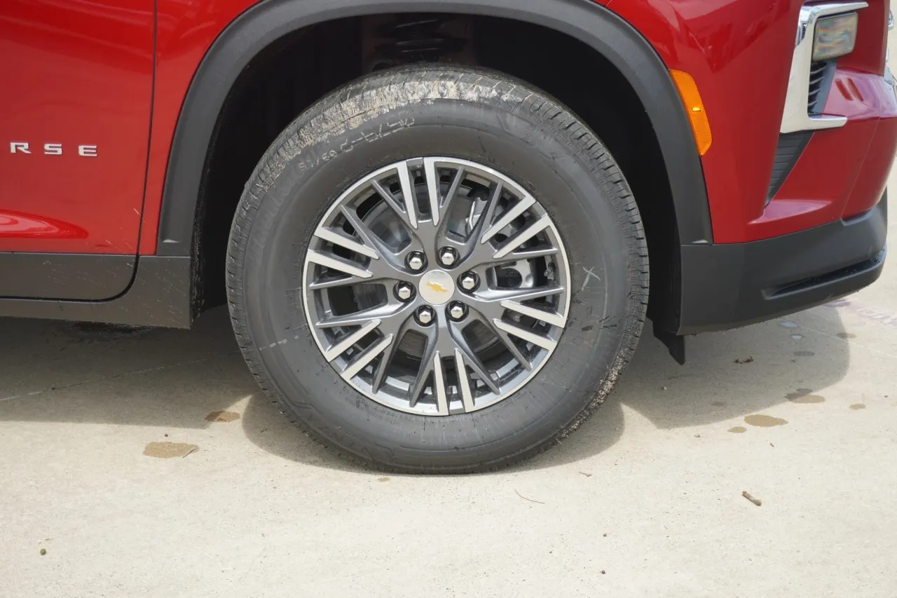 2027 Chevrolet Traverse FWD LT