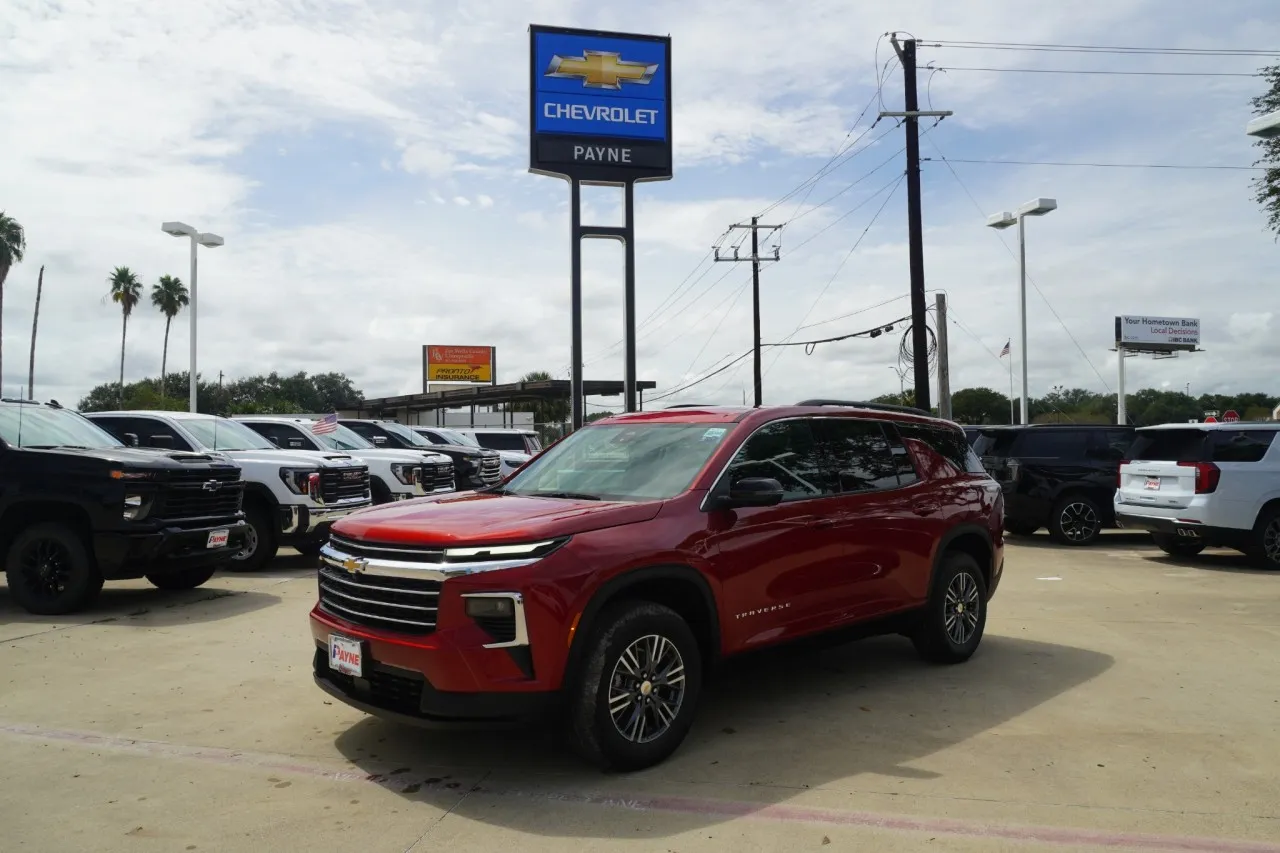 2027 Chevrolet Traverse FWD LT