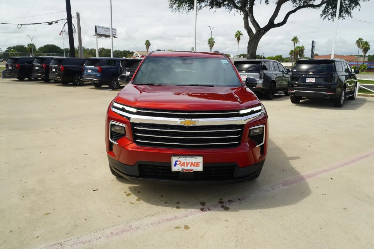 2027 Chevrolet Traverse FWD LT