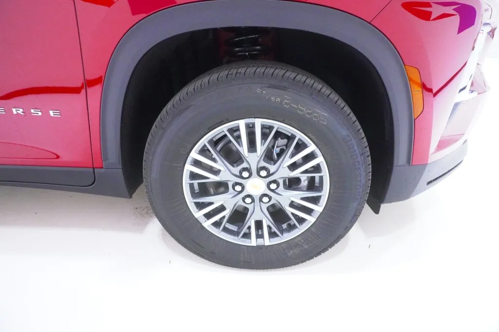 2027 Chevrolet Traverse FWD LT