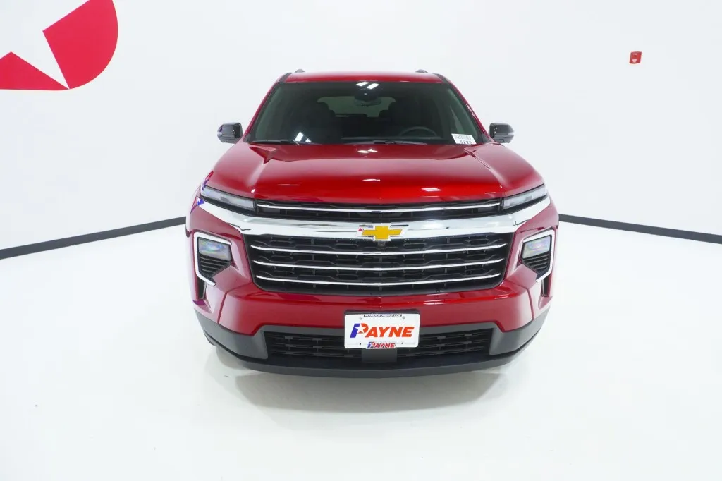 2027 Chevrolet Traverse FWD LT