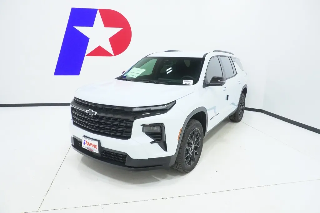 2026 Chevrolet Traverse LT's photo