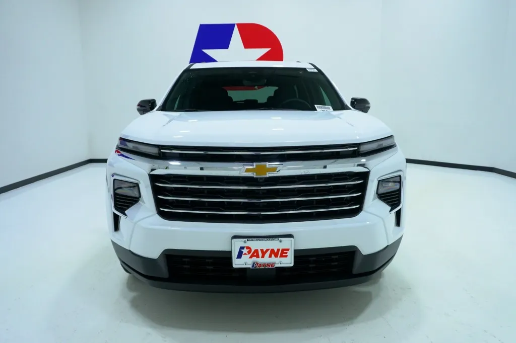 2026 Chevrolet Traverse FWD LT