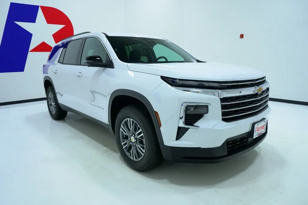 2026 Chevrolet Traverse FWD LT