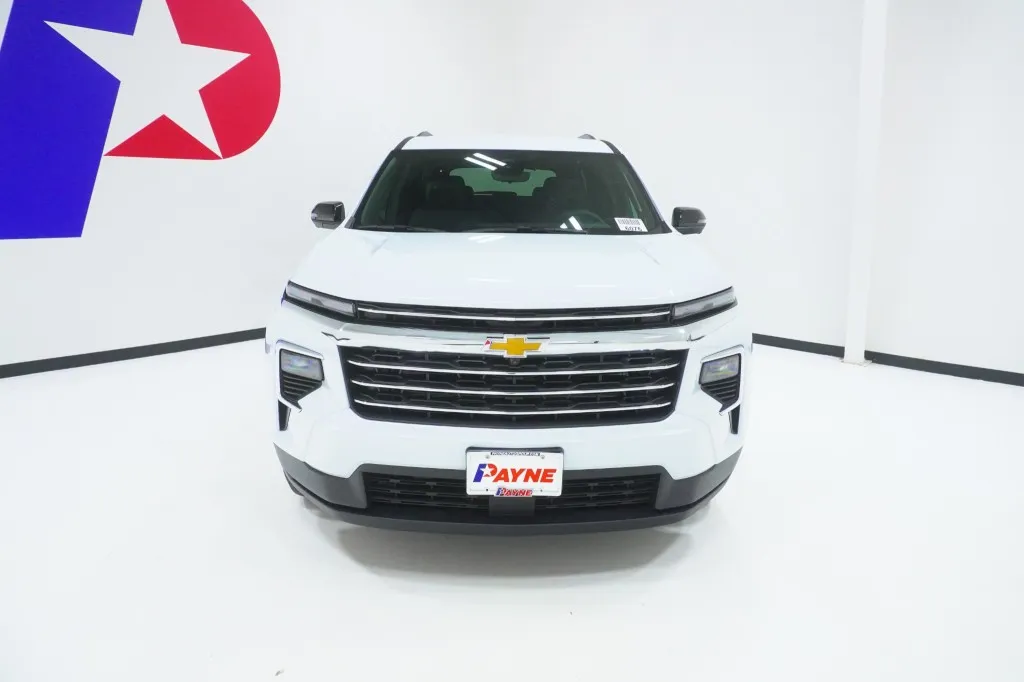 2027 Chevrolet Traverse FWD LT