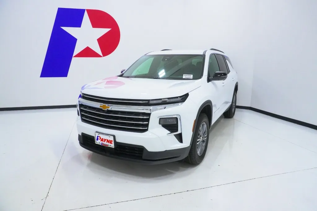2026 Chevrolet Traverse FWD LT