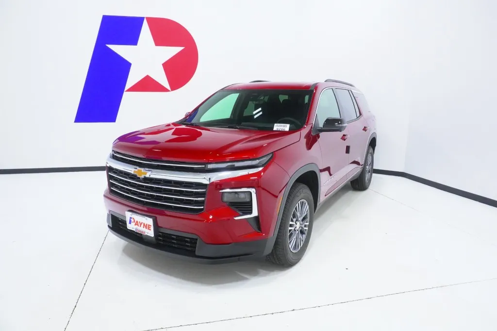 2026 Chevrolet Traverse LT's photo