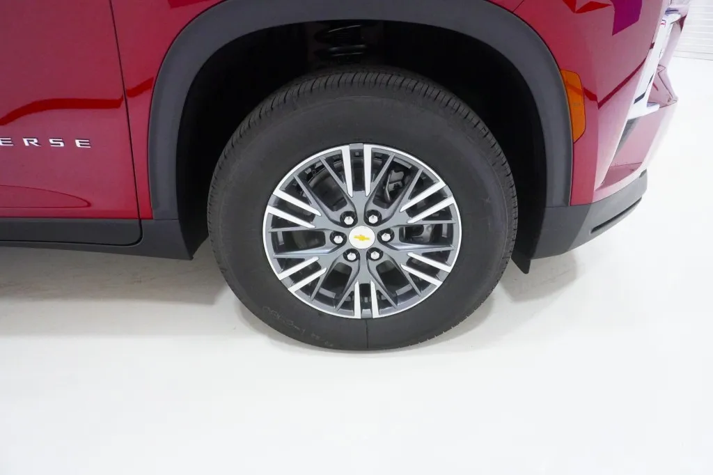 2026 Chevrolet Traverse FWD LT