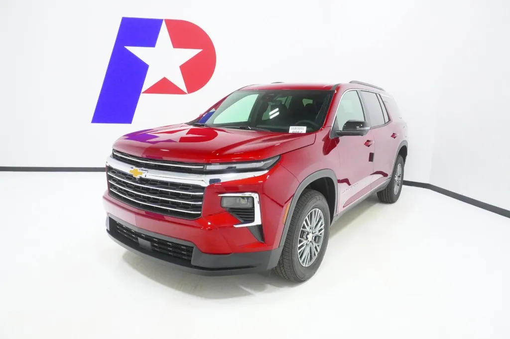 2026 Chevrolet Traverse FWD LT
