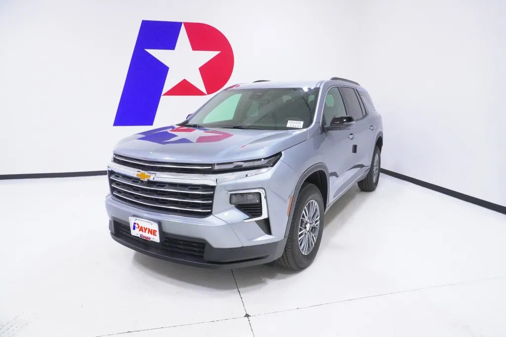 2026 Chevrolet Traverse FWD LT