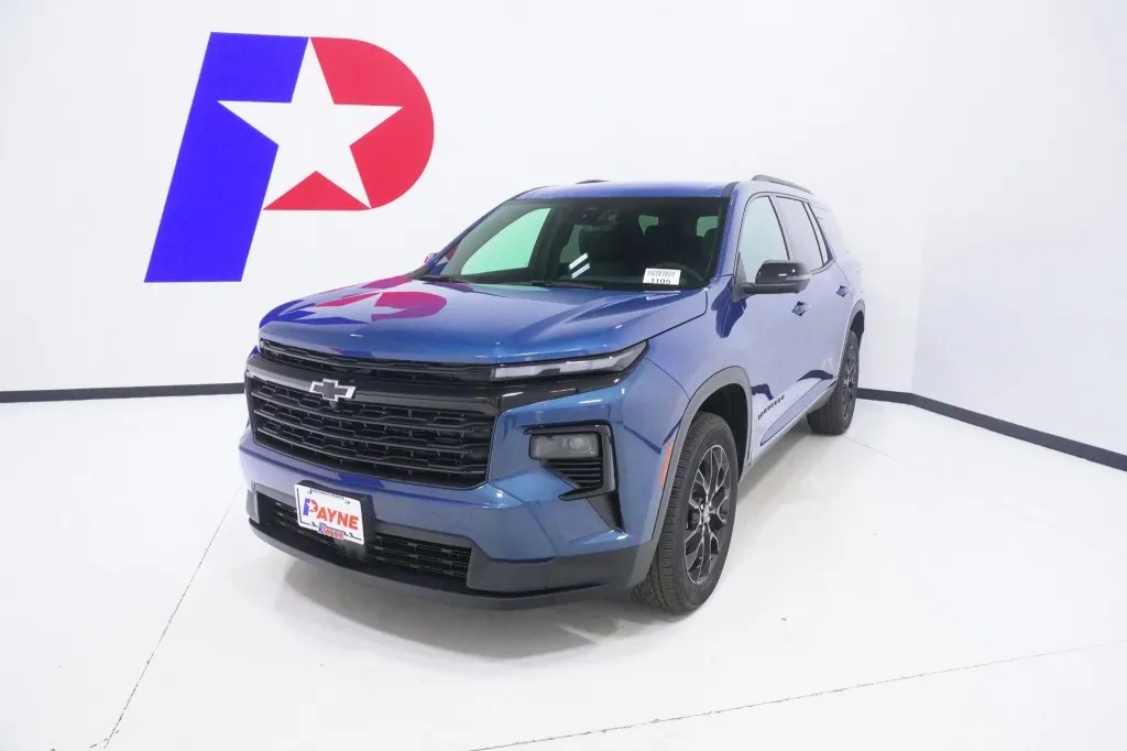 2026 Chevrolet Traverse FWD LT