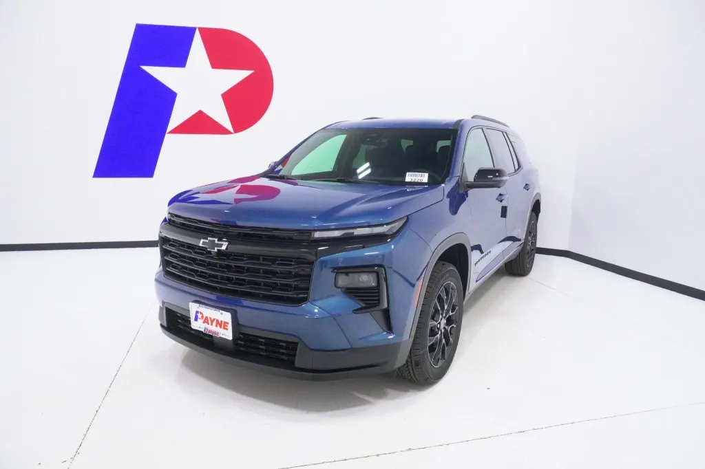 2026 Chevrolet Traverse FWD LT