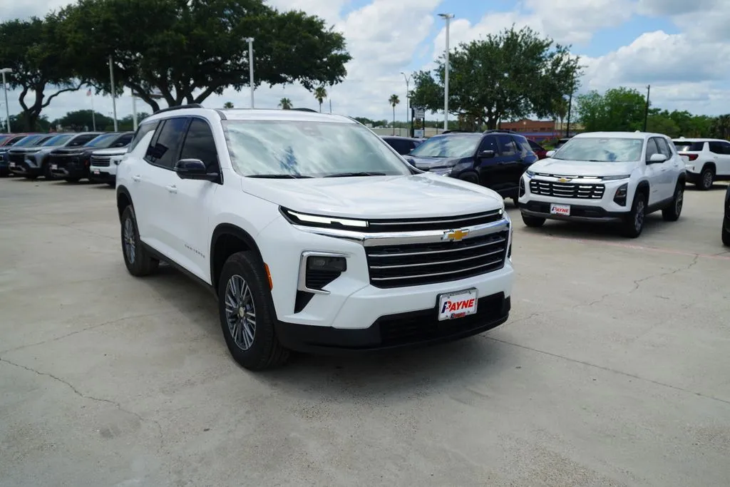 2026 Chevrolet Traverse LT