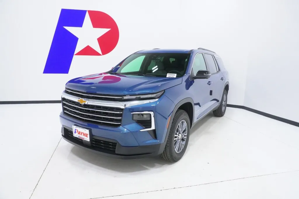 2026 Chevrolet Traverse FWD LT