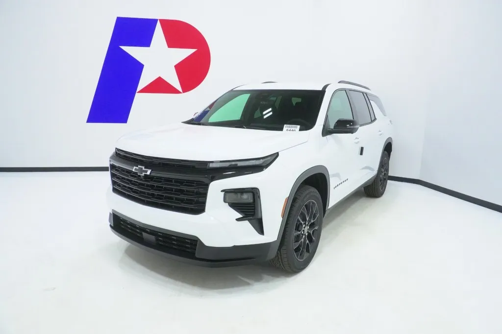 2026 Chevrolet Traverse FWD LT
