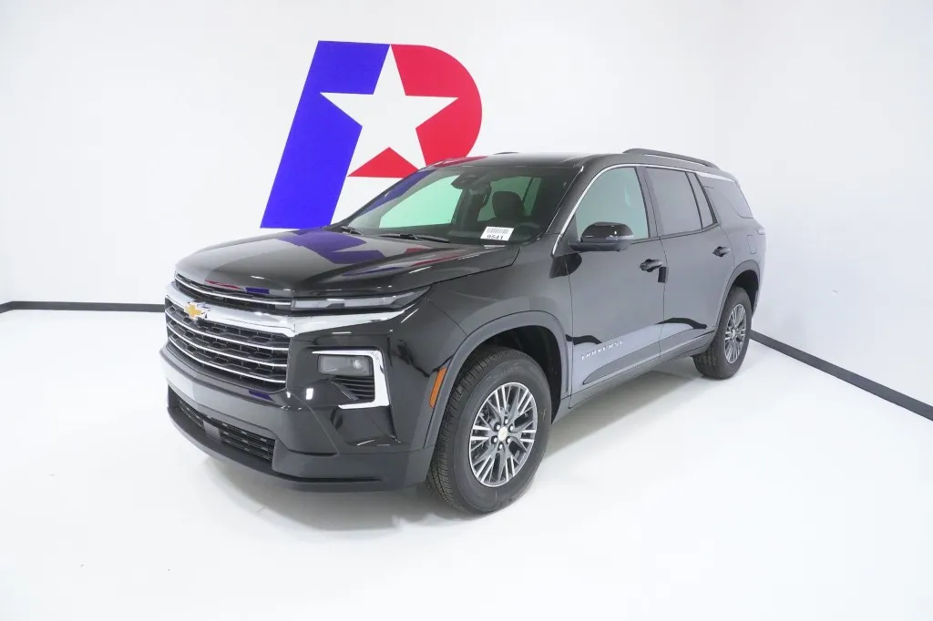 2027 Chevrolet Traverse FWD LT