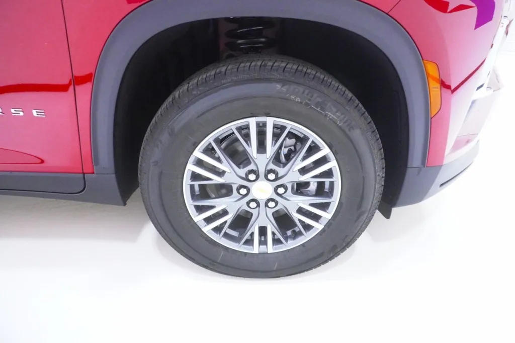 2027 Chevrolet Traverse FWD LT