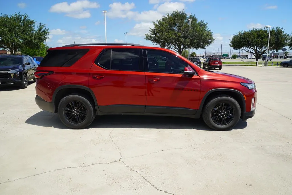 2022 Chevrolet Traverse LT