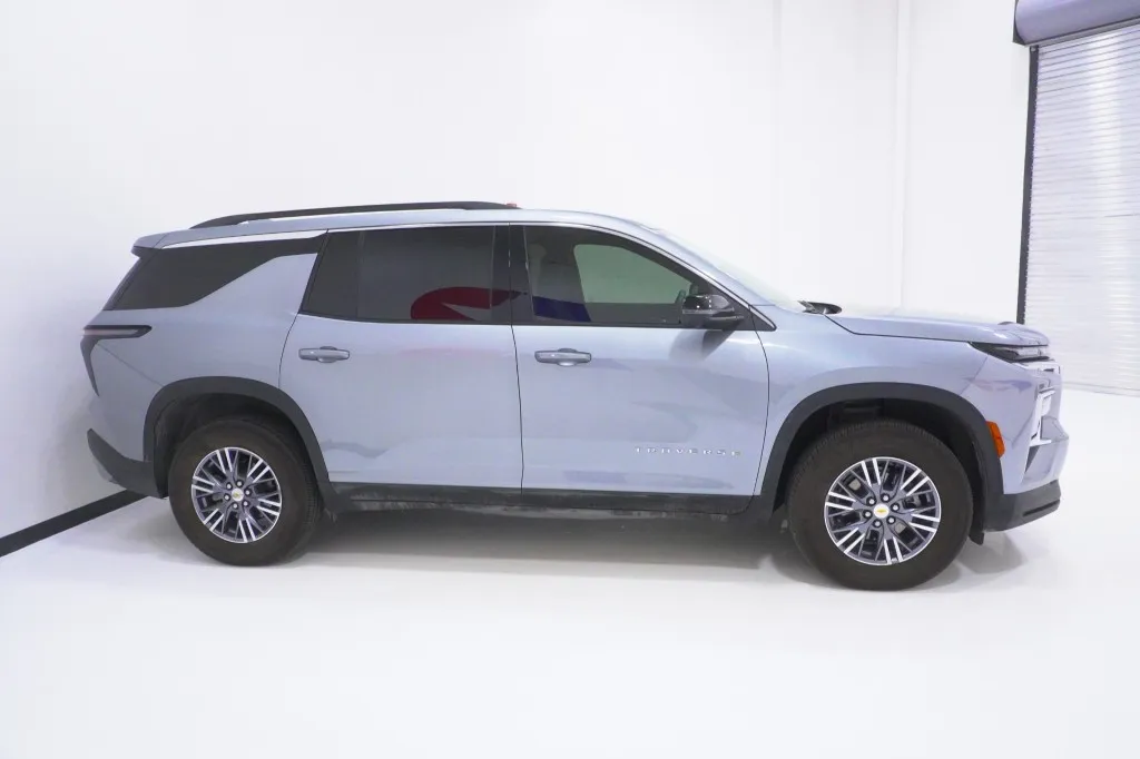 2025 Chevrolet Traverse FWD LT