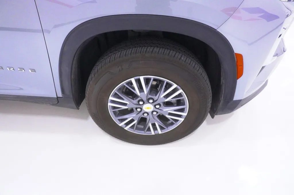 2025 Chevrolet Traverse FWD LT