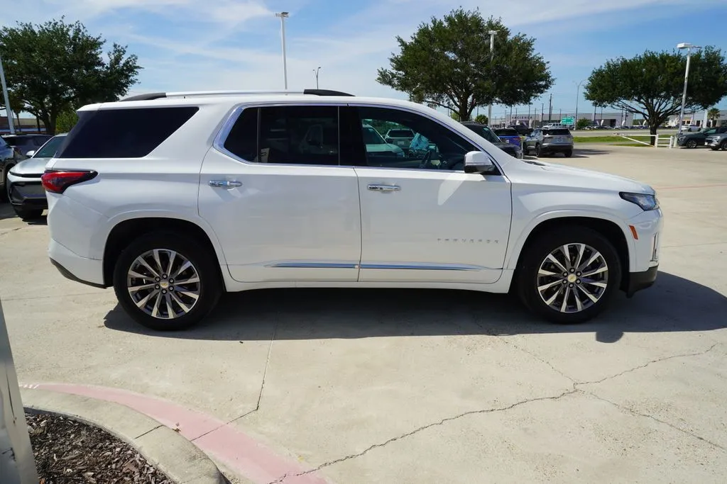 2022 Chevrolet Traverse Premier
