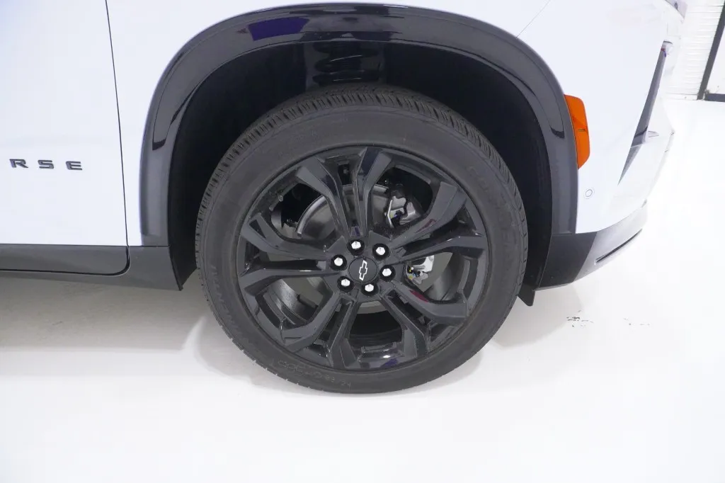 2027 Chevrolet Traverse FWD RS