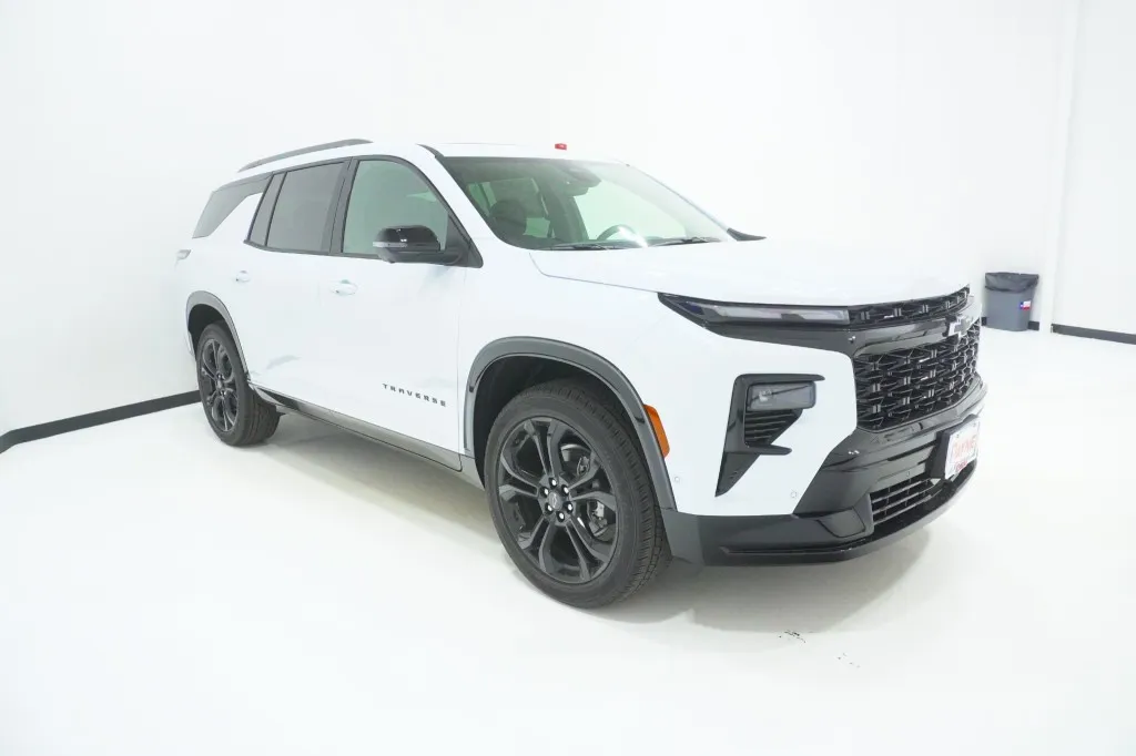2027 Chevrolet Traverse FWD RS