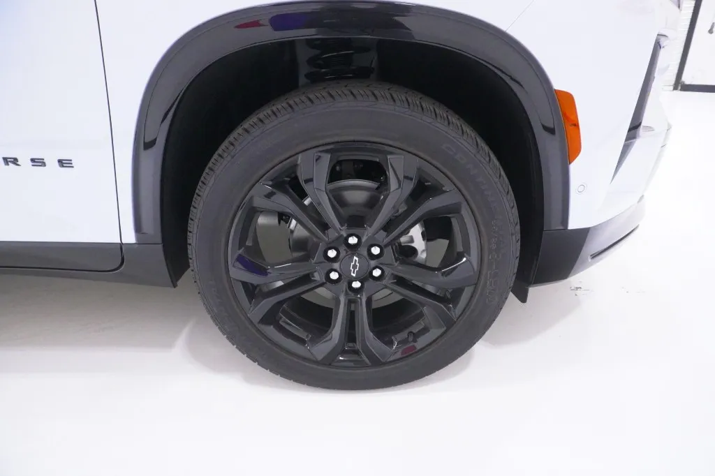 2027 Chevrolet Traverse FWD RS