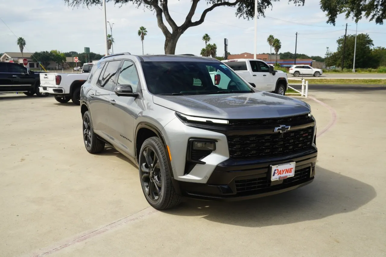 2027 Chevrolet Traverse FWD RS