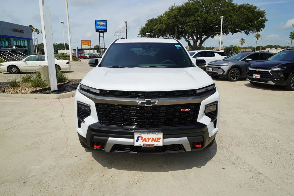 2026 Chevrolet Traverse Z71 - Photo 2