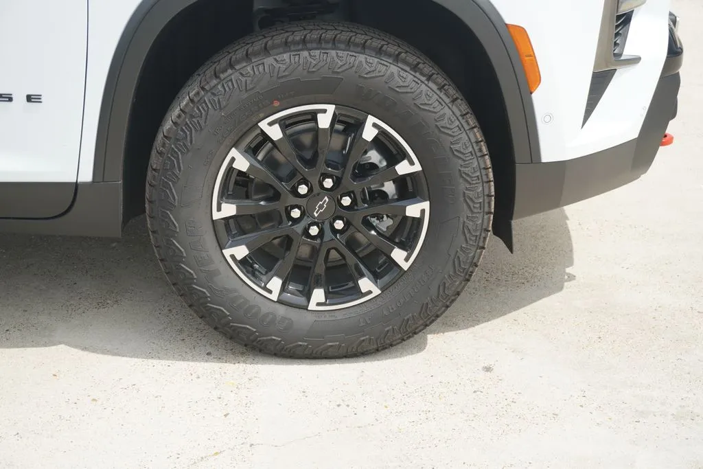 2026 Chevrolet Traverse Z71 - Photo 5