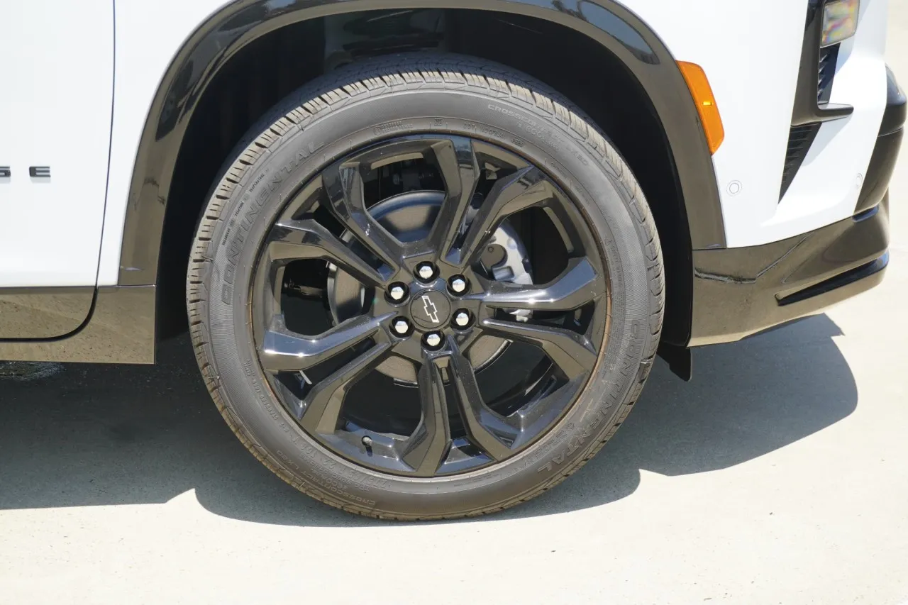 2027 Chevrolet Traverse AWD RS