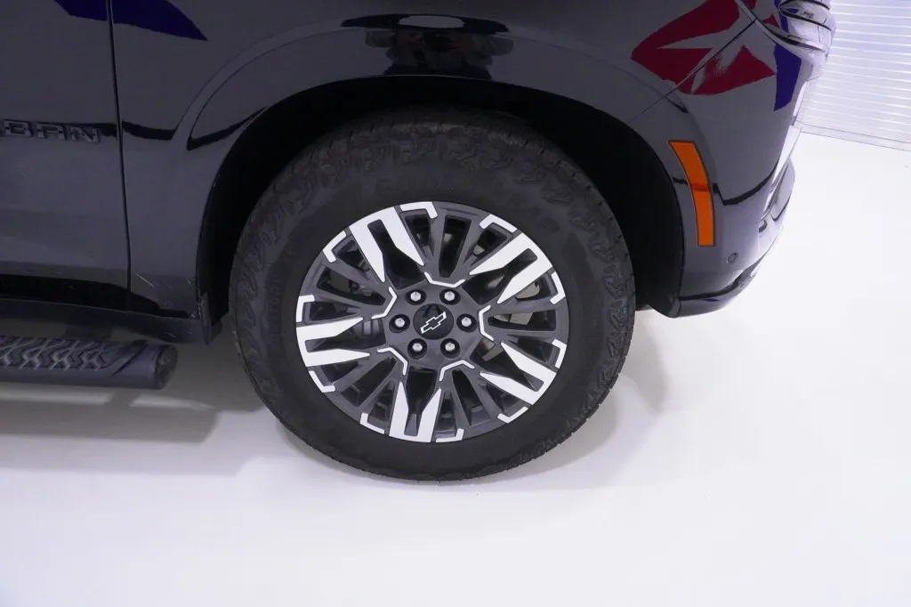 2025 Chevrolet Suburban Z71