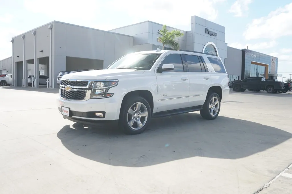 Chevrolet Tahoe's photo