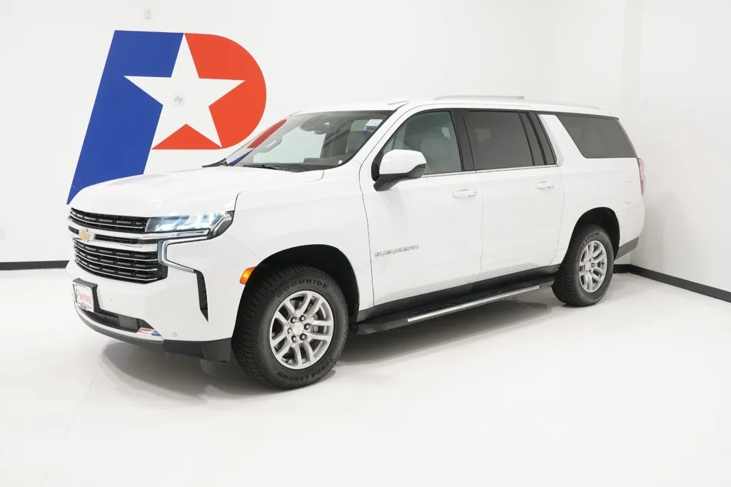 2023 Chevrolet Suburban LT