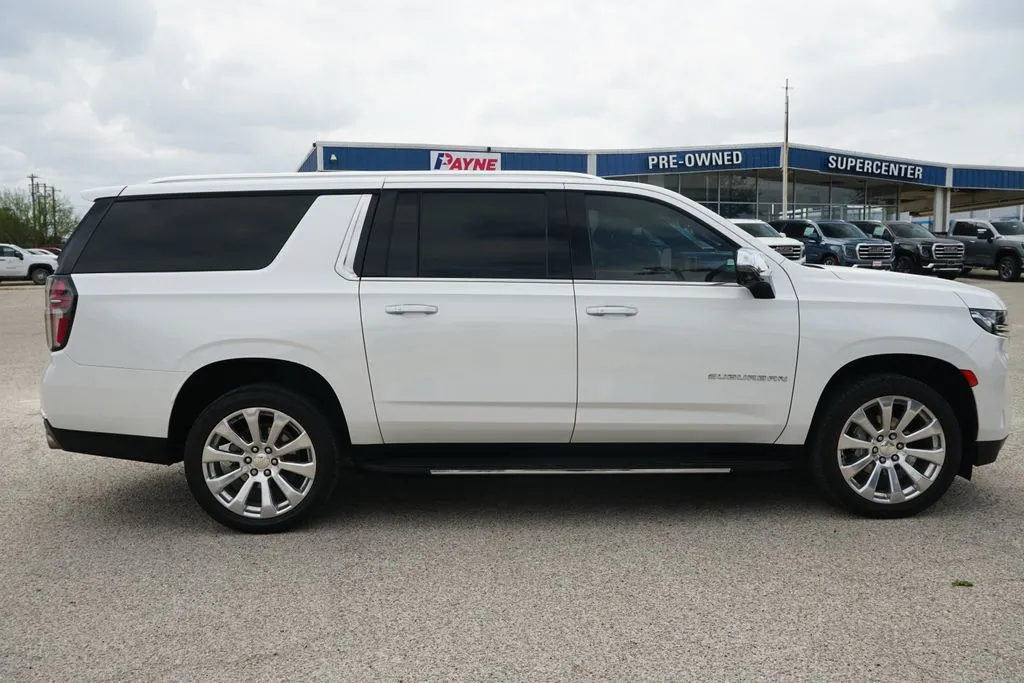 2023 Chevrolet Suburban Premier