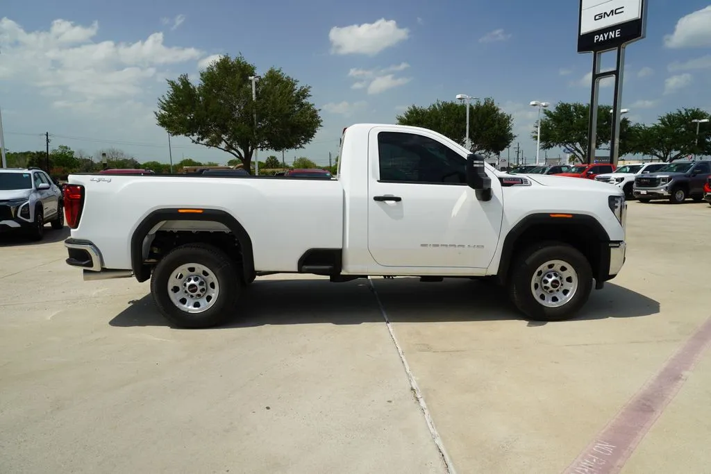 2025 GMC Sierra 3500HD Pro