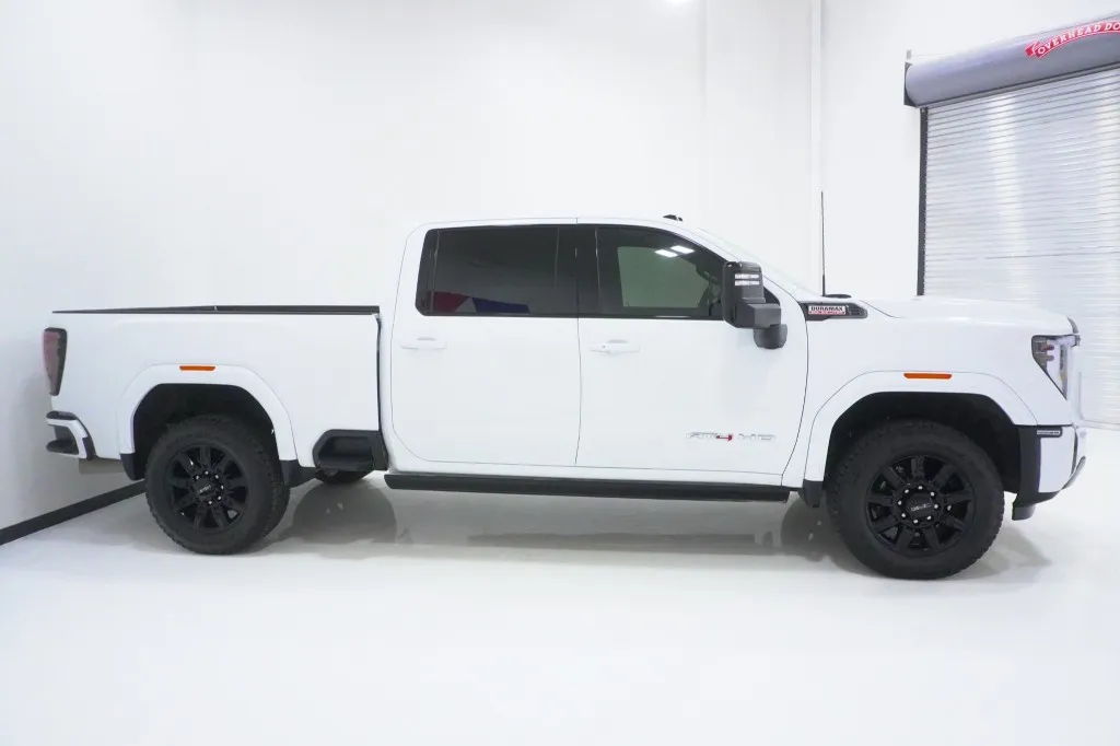 2025 GMC Sierra 2500HD AT4