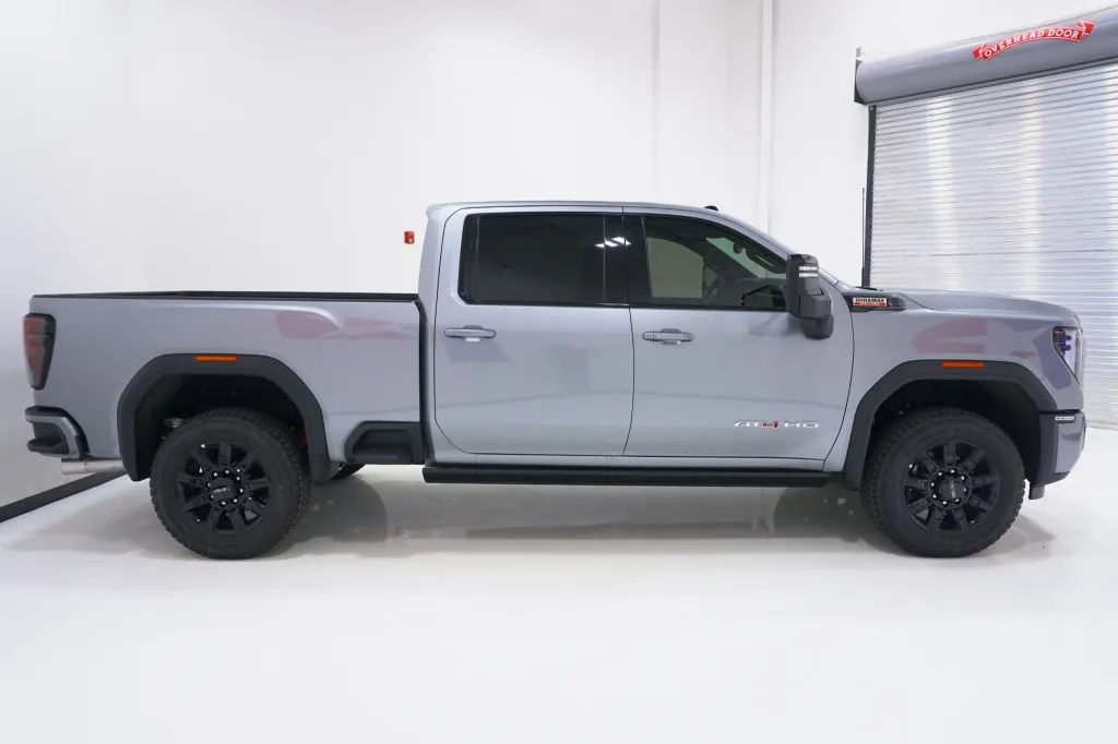 2026 GMC Sierra 2500HD AT4