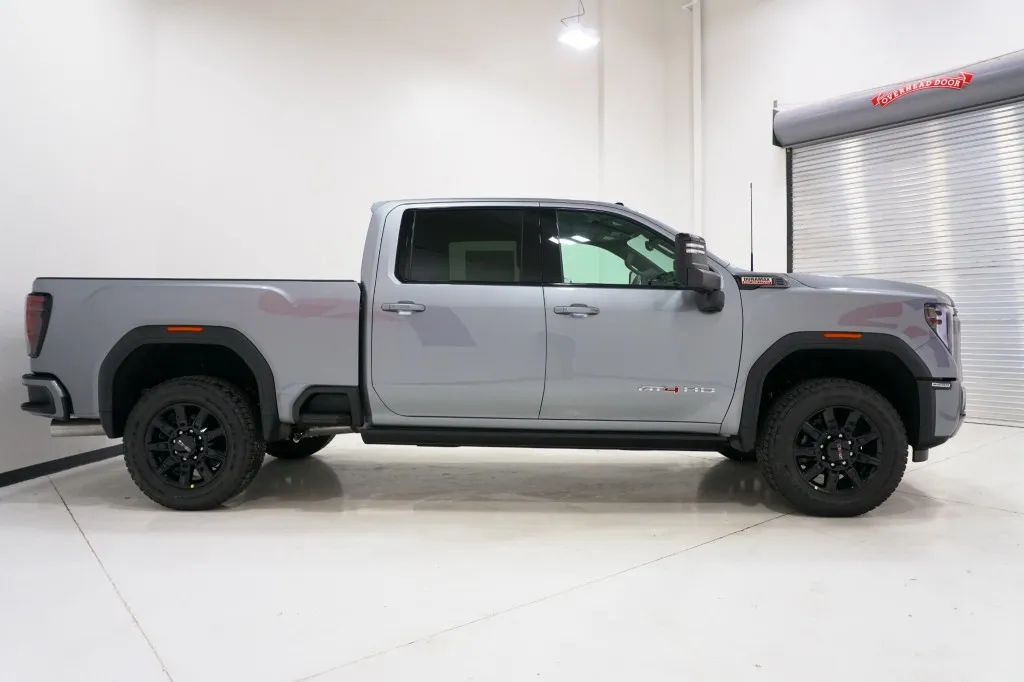 2026 GMC Sierra 2500HD AT4