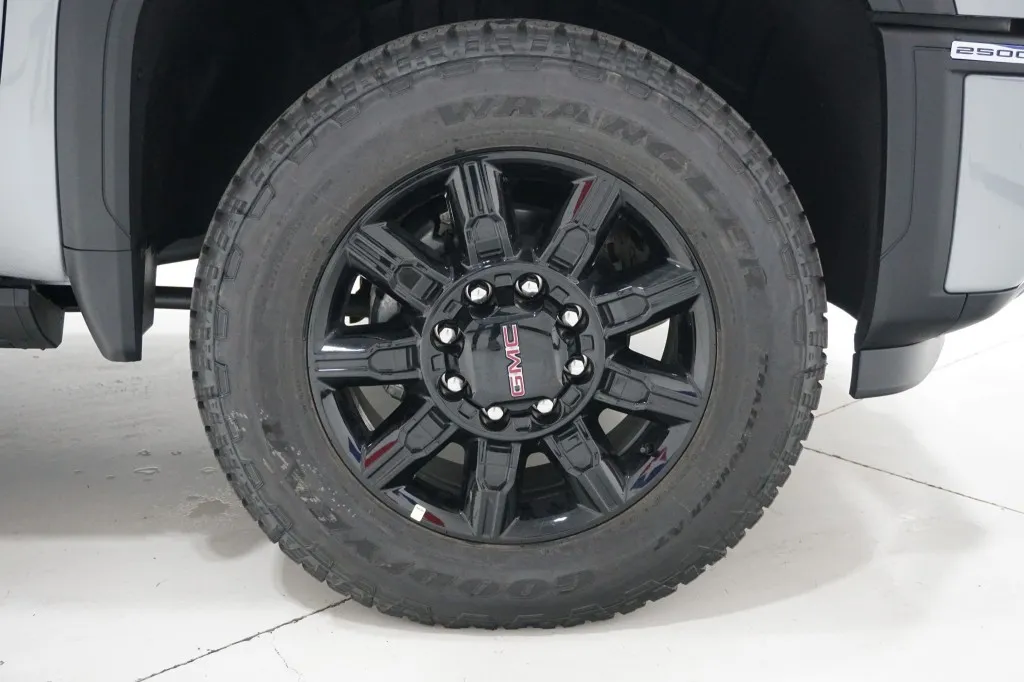 2026 GMC Sierra 2500HD AT4