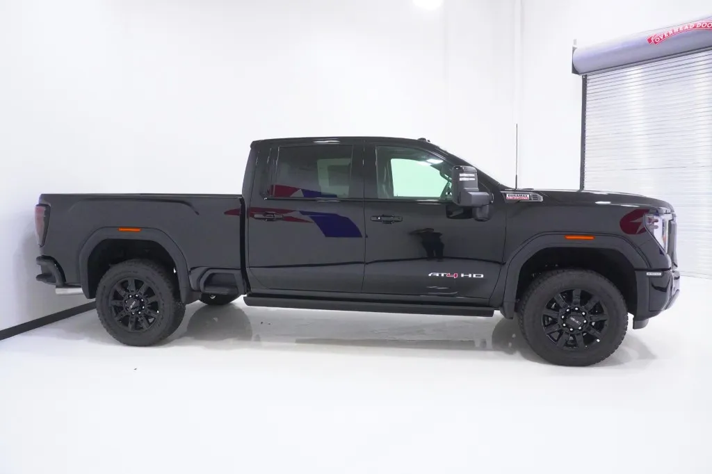 2026 GMC Sierra 2500HD AT4