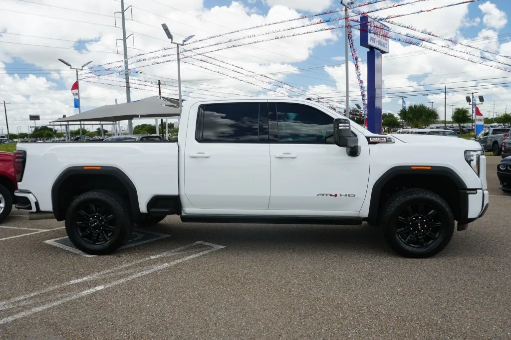 2025 GMC Sierra 2500HD AT4