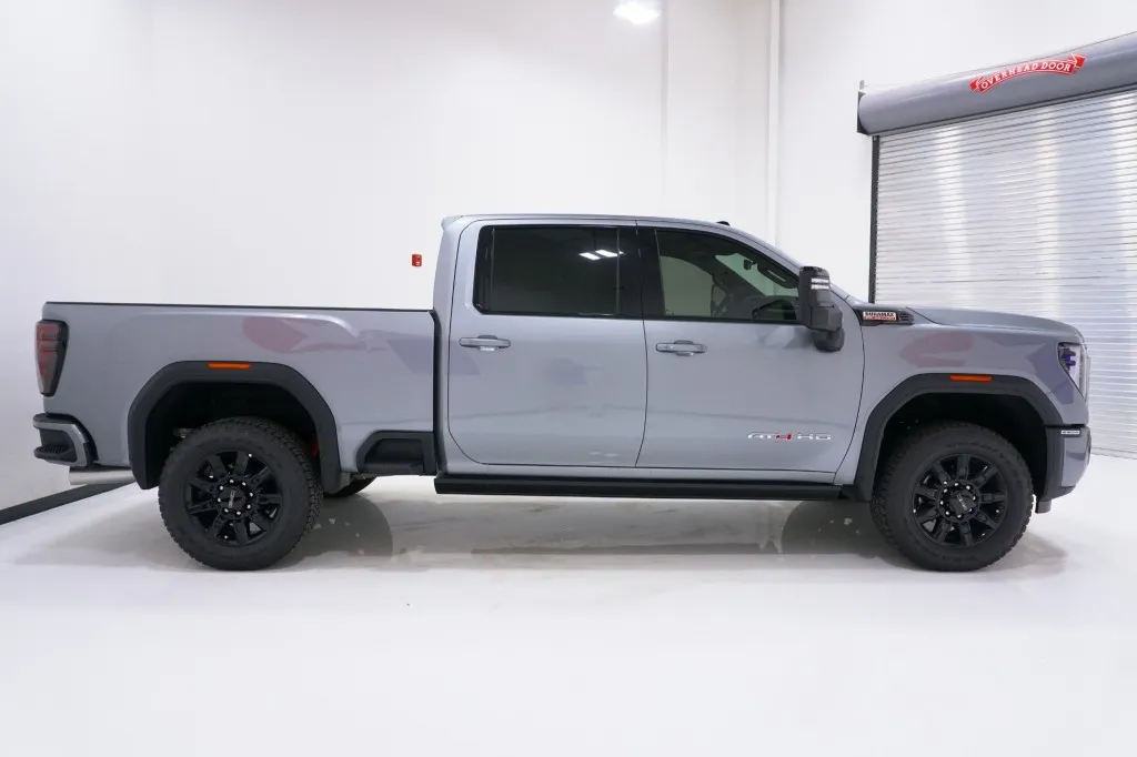 2026 GMC Sierra 2500HD AT4