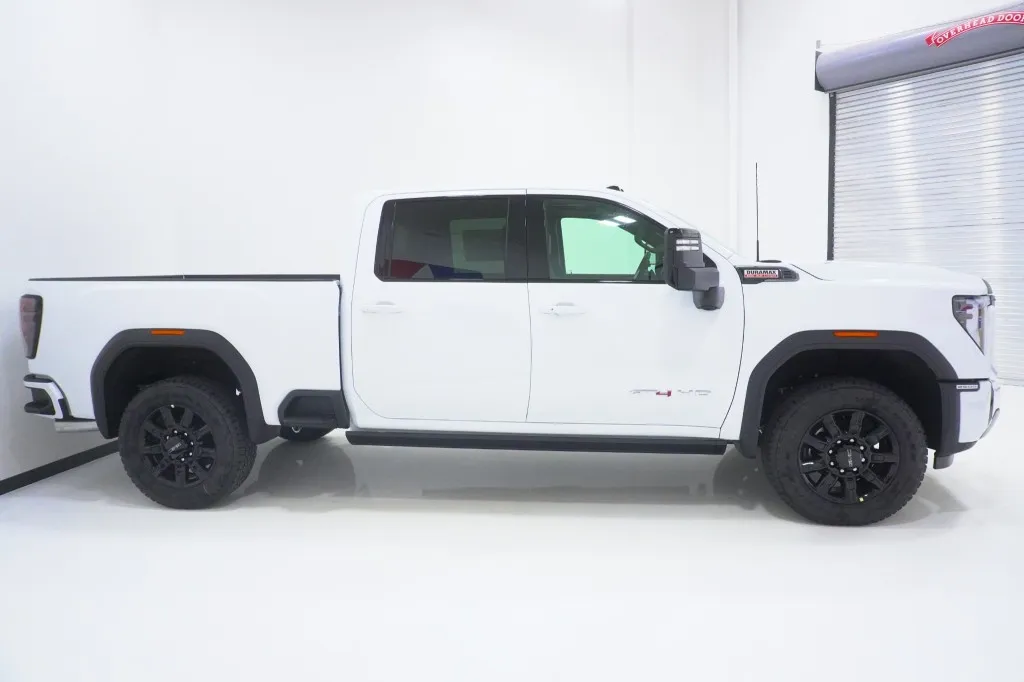 2026 GMC Sierra 2500HD AT4