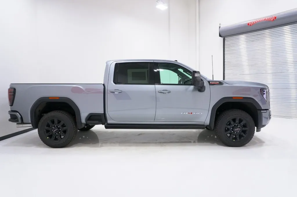 2026 GMC Sierra 2500HD AT4