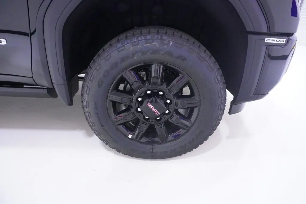 2026 GMC Sierra 2500HD AT4